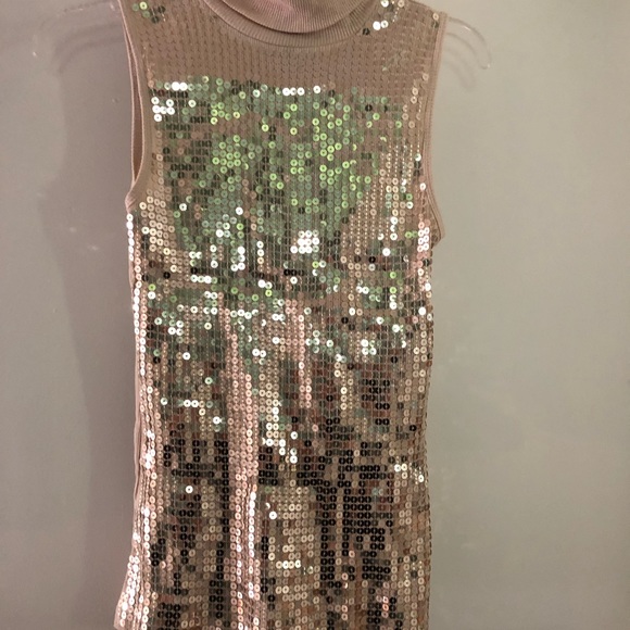 Top - Picture 4 of 8